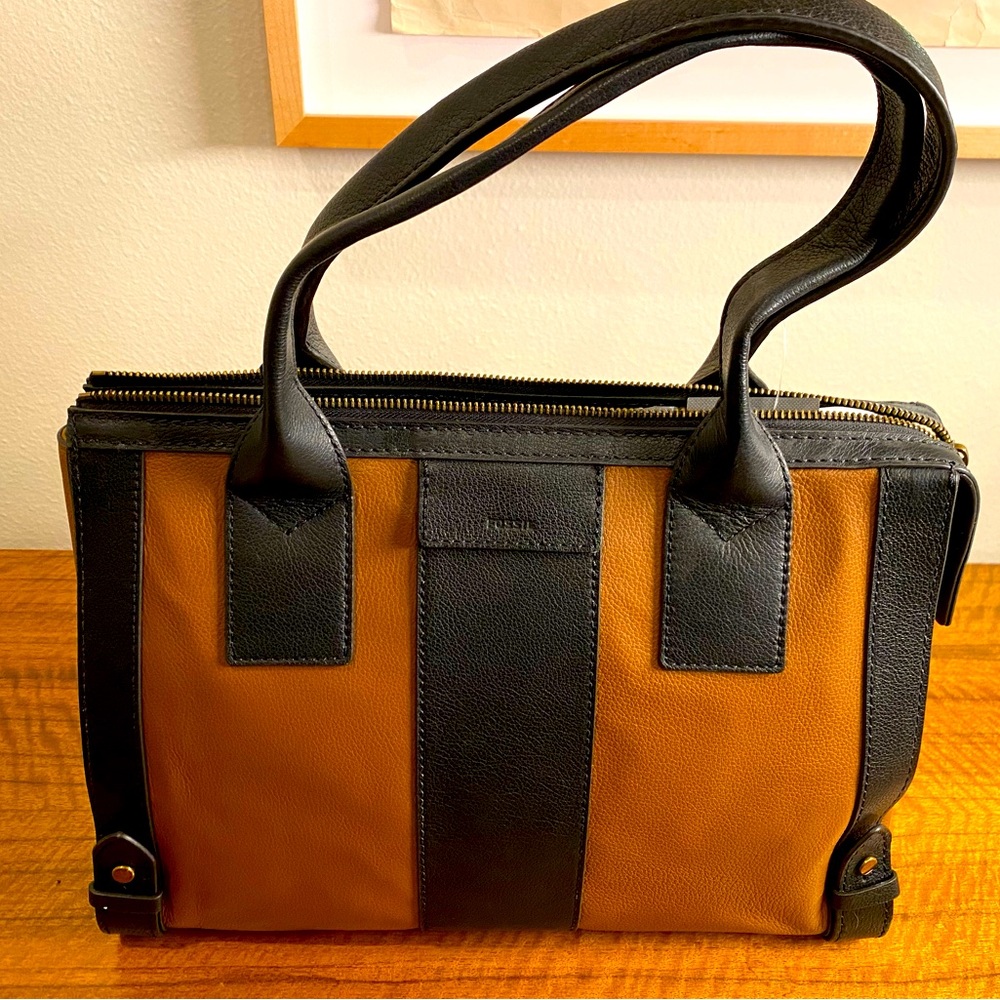 NWT Fossil Gwen Leather Satchel- Black/ Brown
